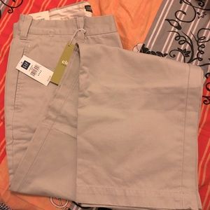Gap Clean Cut Khaki